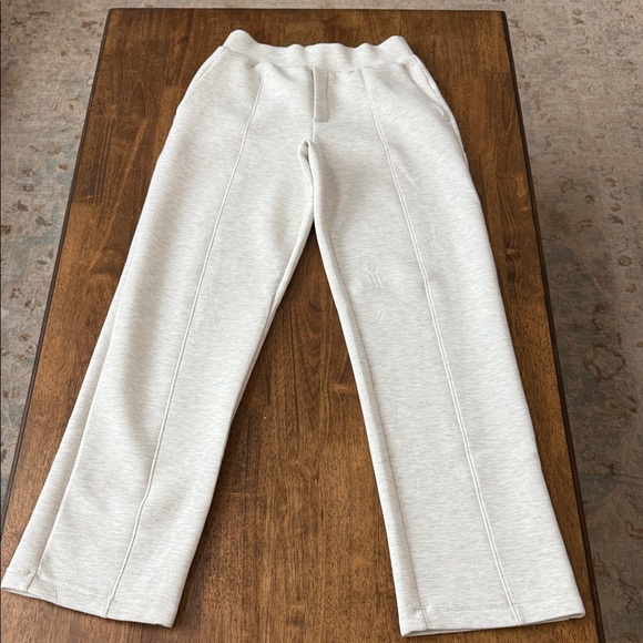 Old Navy Pants - Old Navy Women’s Cream Bounce Fleece Sweatpants